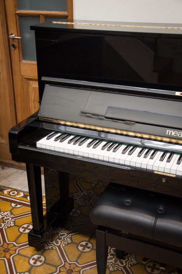 Hyundai Meari U-832 Piano