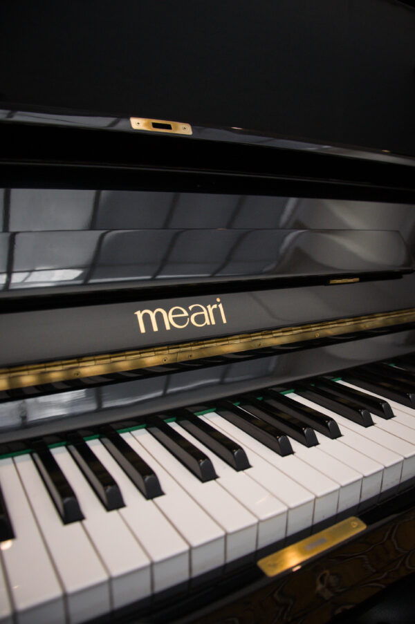Hyundai Meari U-832 Piano