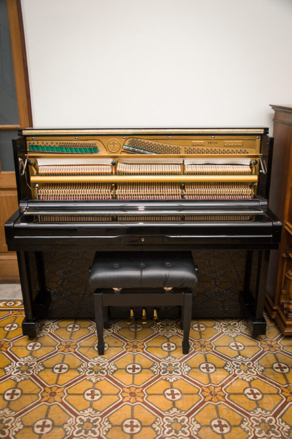 Hyundai Meari U-832 Piano