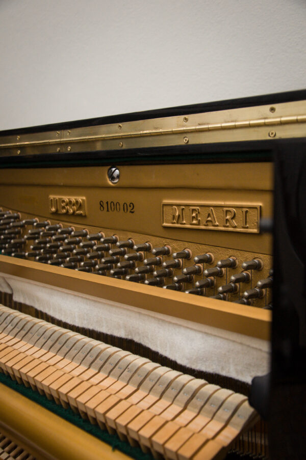 Hyundai Meari U-832 Piano