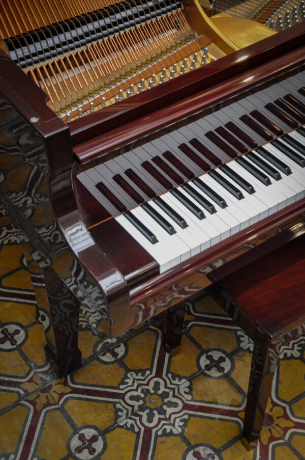 Piano de cola Kawai KG-1C Japón
