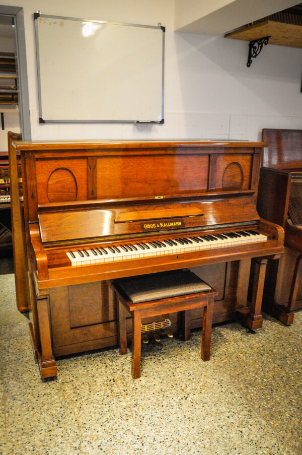 Gors and Kallmann piano