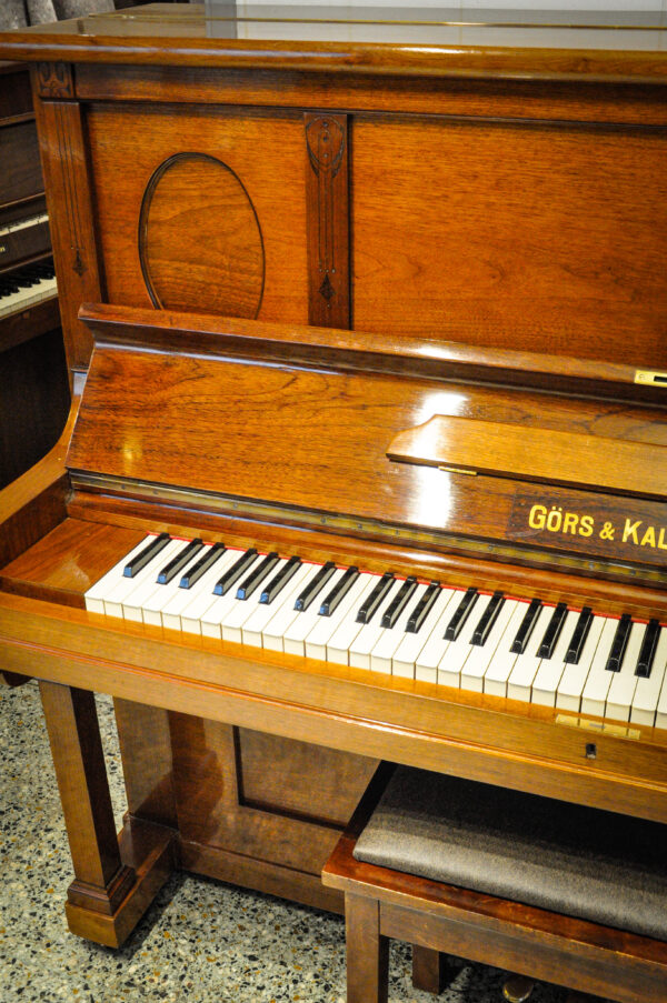 Gors and Kallmann piano
