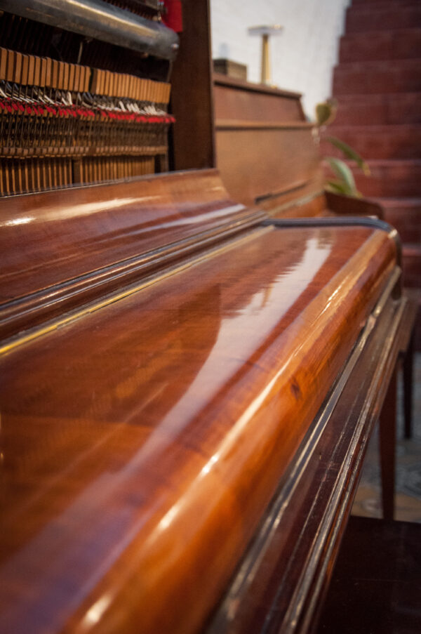 Gustav Breyer Hamburg Piano