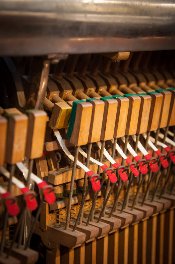 Gustav Breyer Hamburg Piano