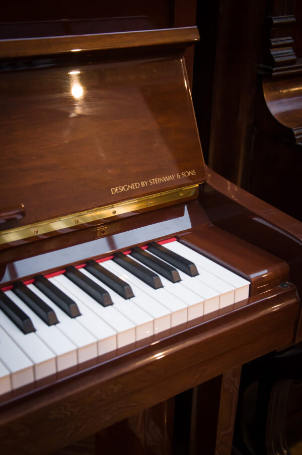 Essex EUP-116 (by Steinway and Sons)