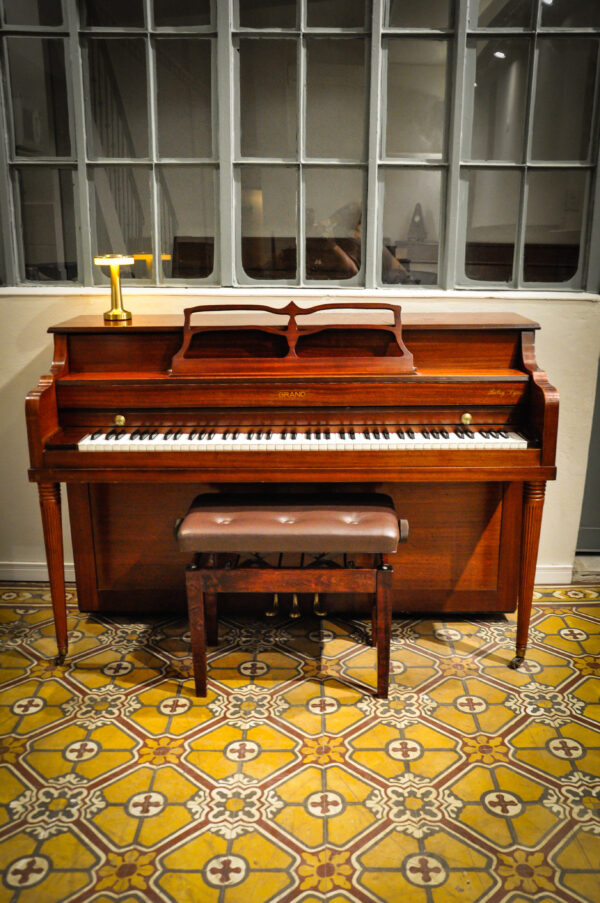 Grand Betsy Lynn piano