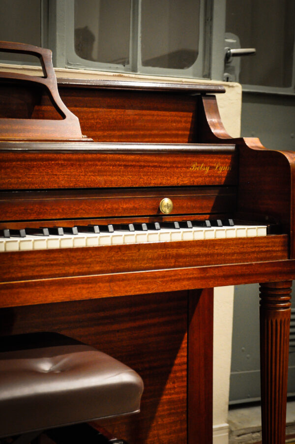 Grand Betsy Lynn piano