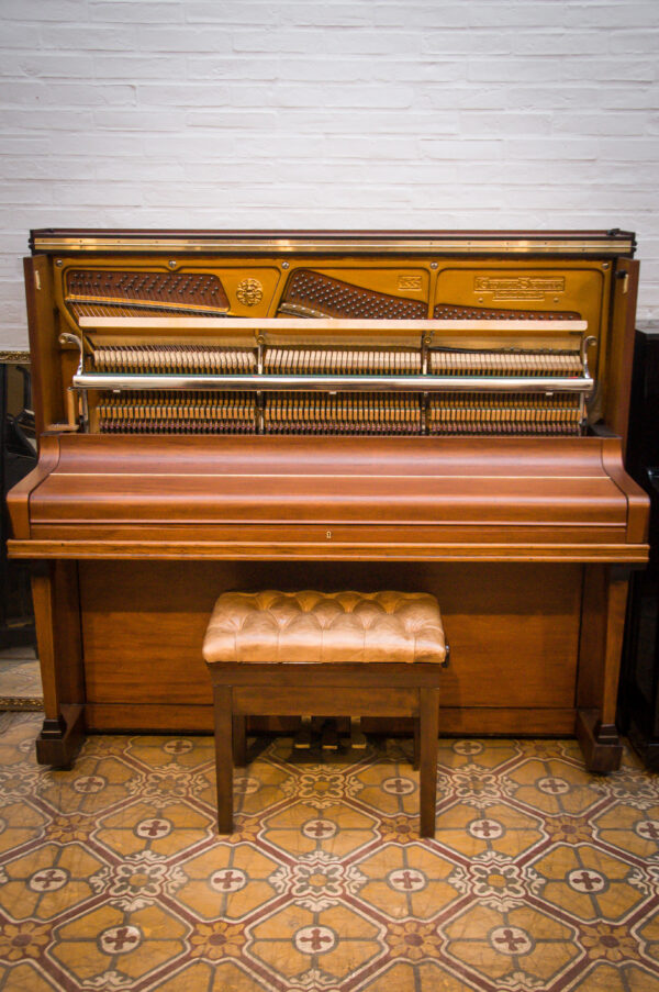 Grotrian Steinweg 135 piano