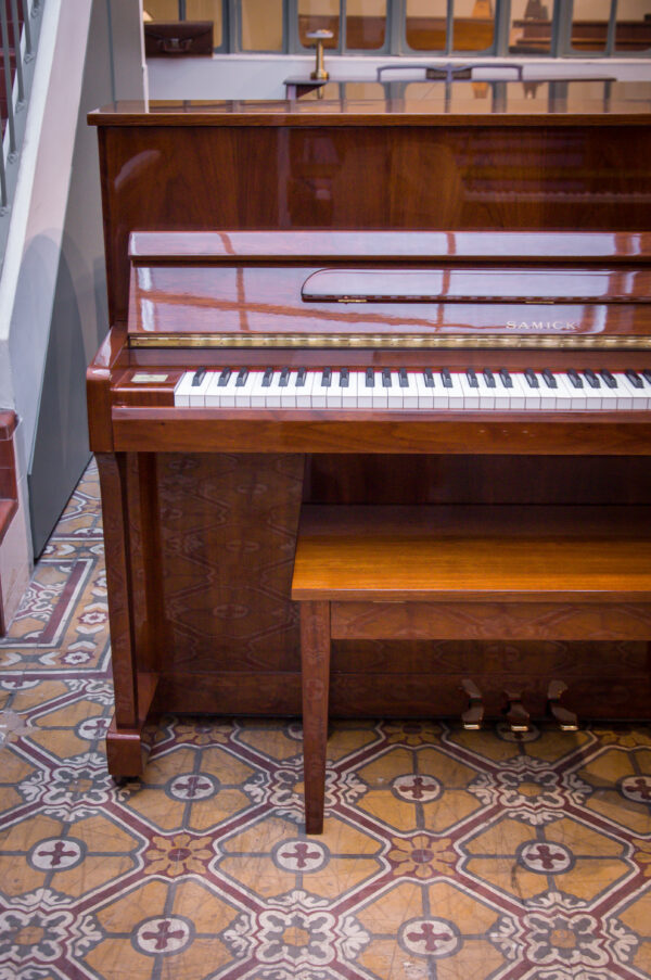 Samick JS-115 Piano