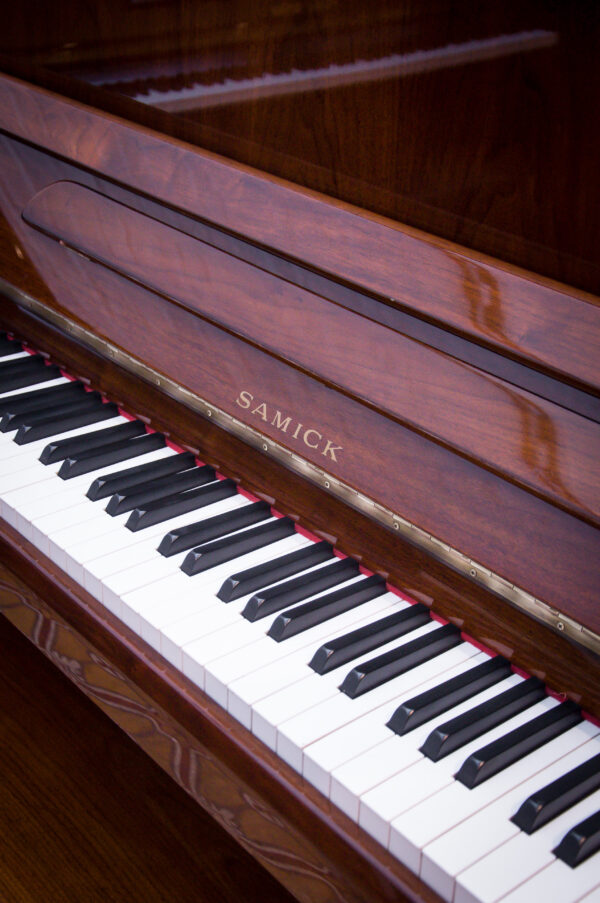 Samick JS-115 Piano