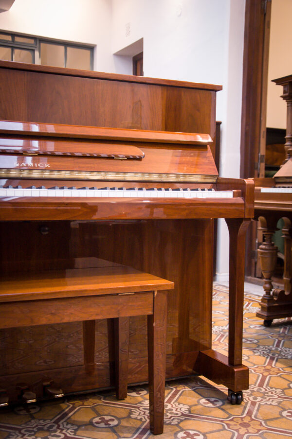 Samick JS-115 Piano