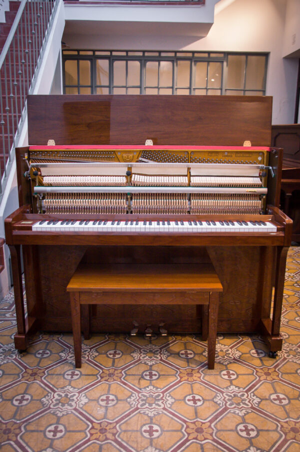 Samick JS-115 Piano