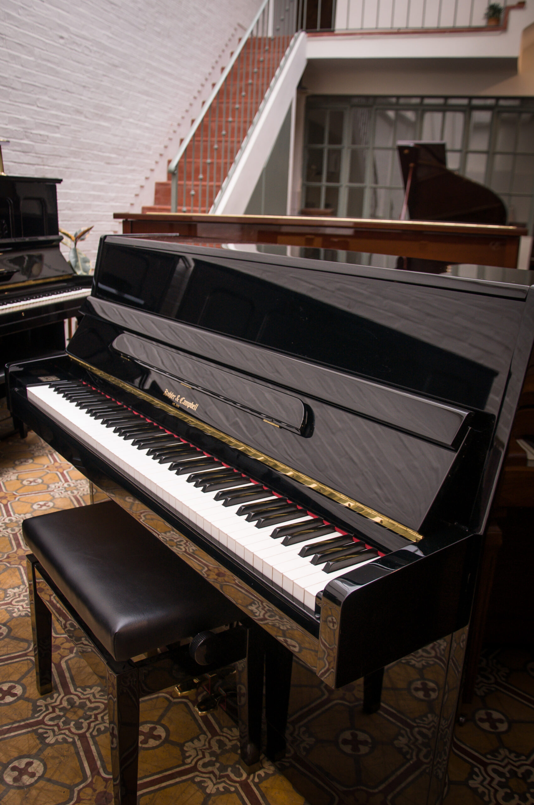 Kohler and Campbell KC-143 piano