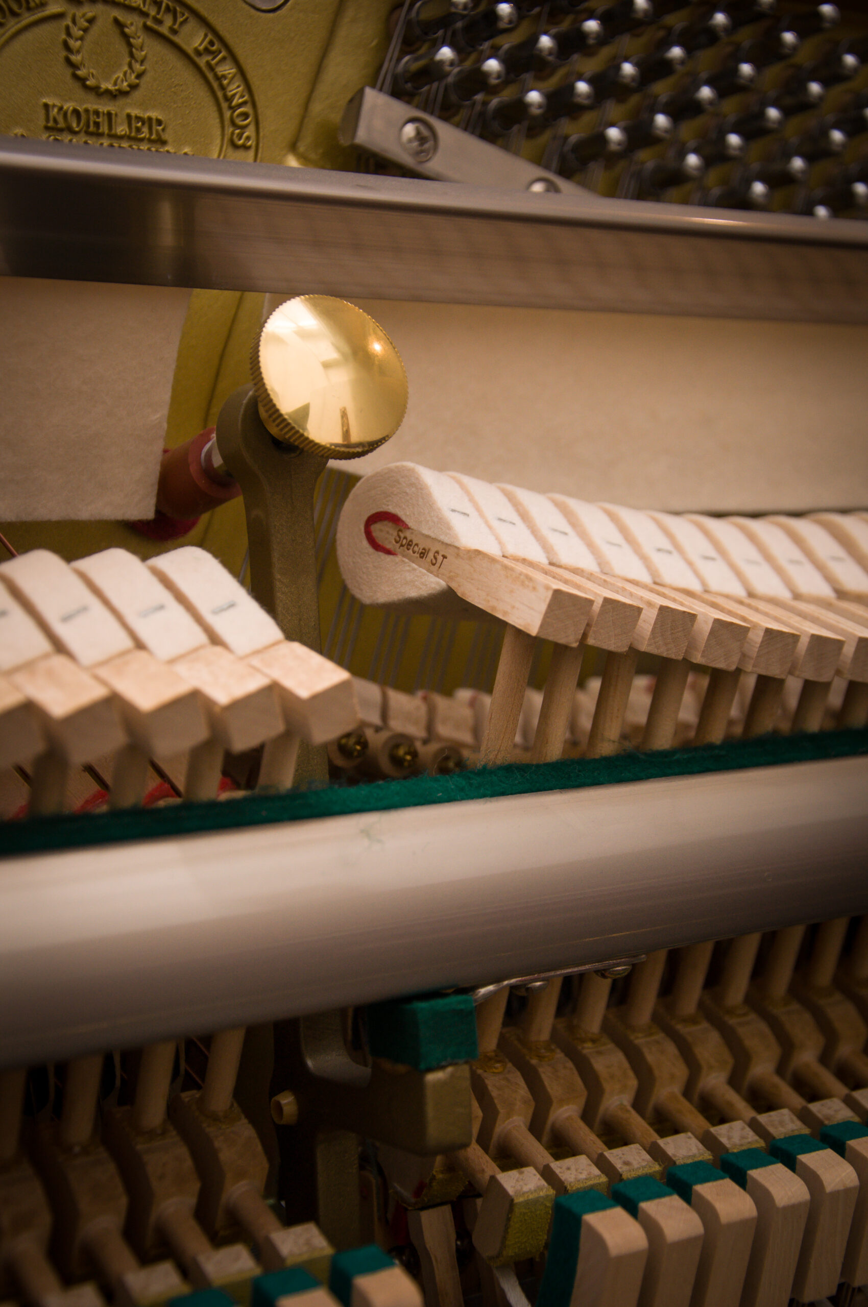 Kohler and Campbell KC-143 piano