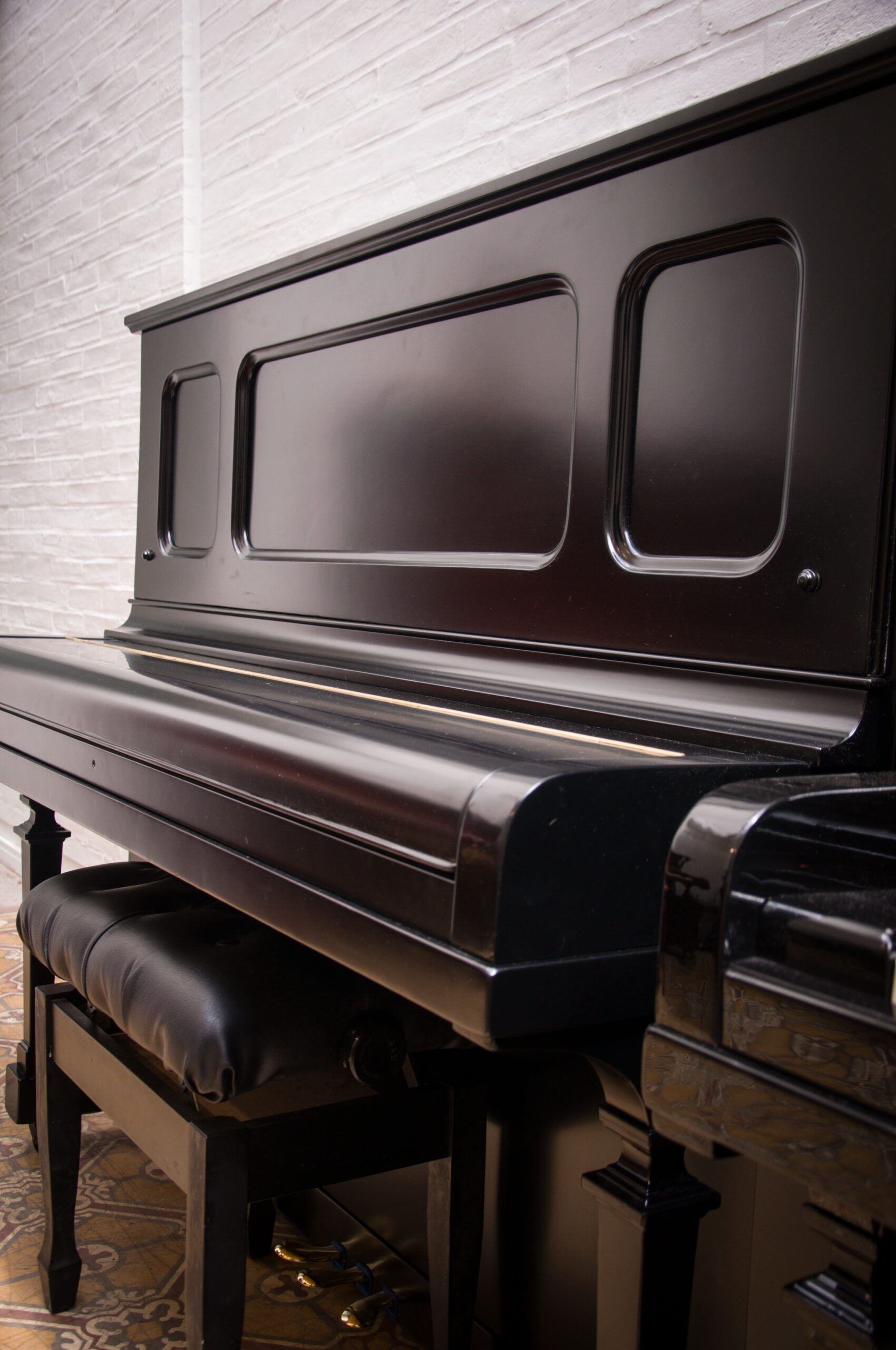 Steinway and Sons piano vertical modelo K-52