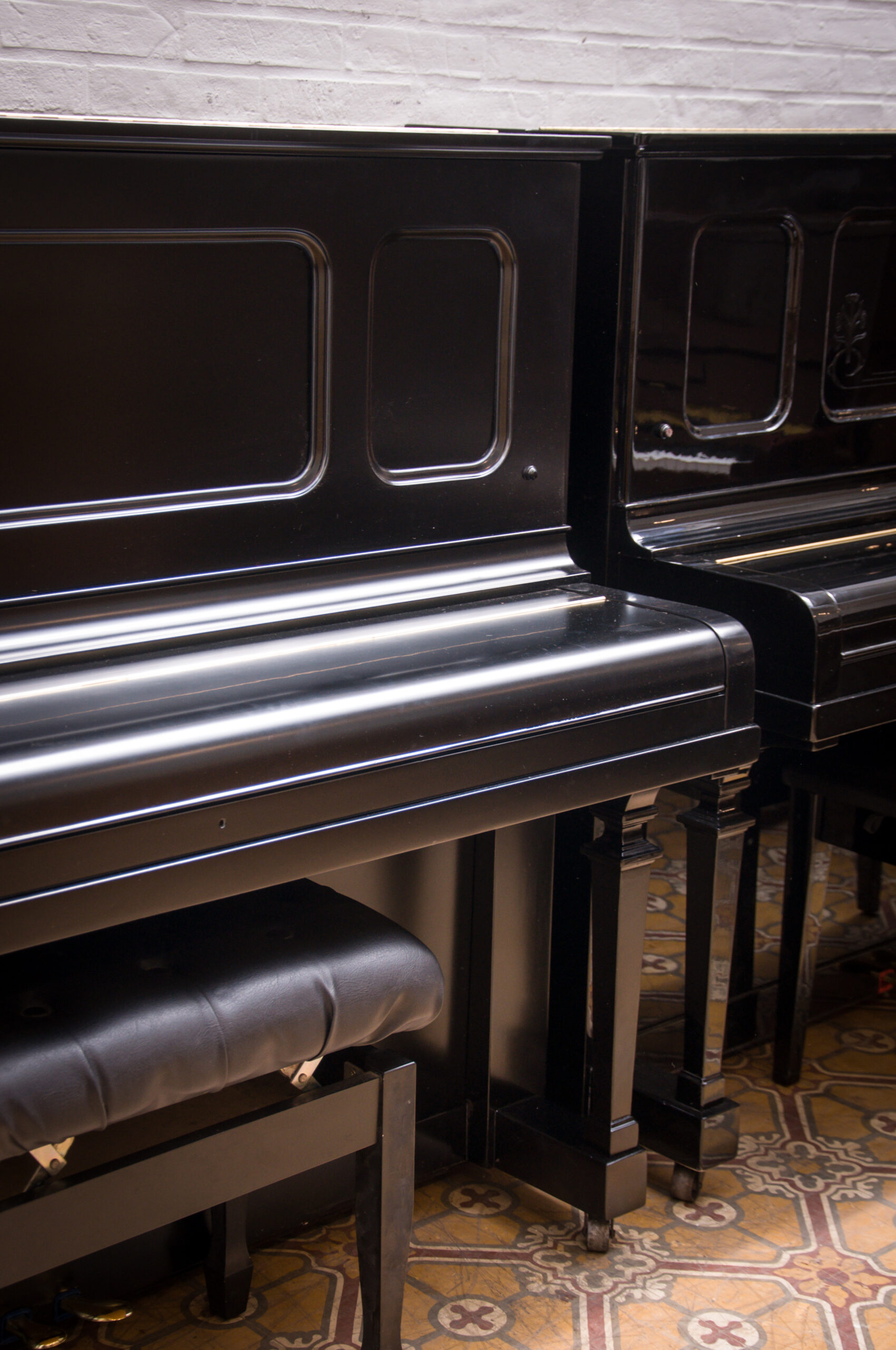 Steinway and Sons piano vertical modelo K-52