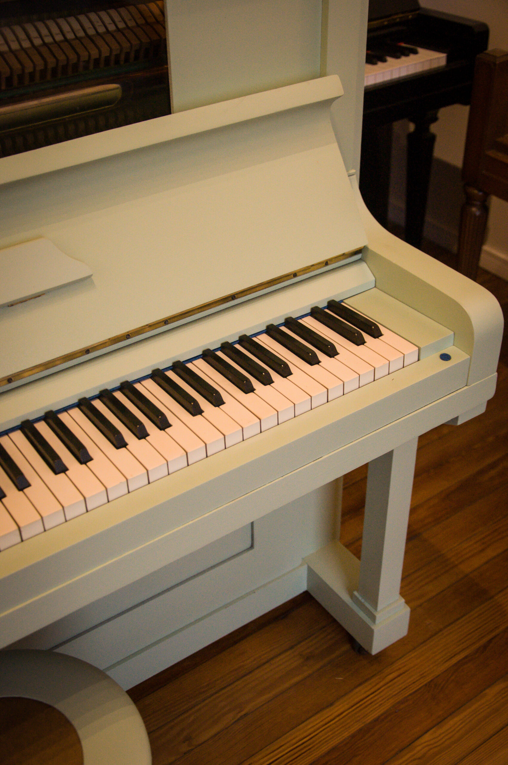 Karl Schultz piano gris