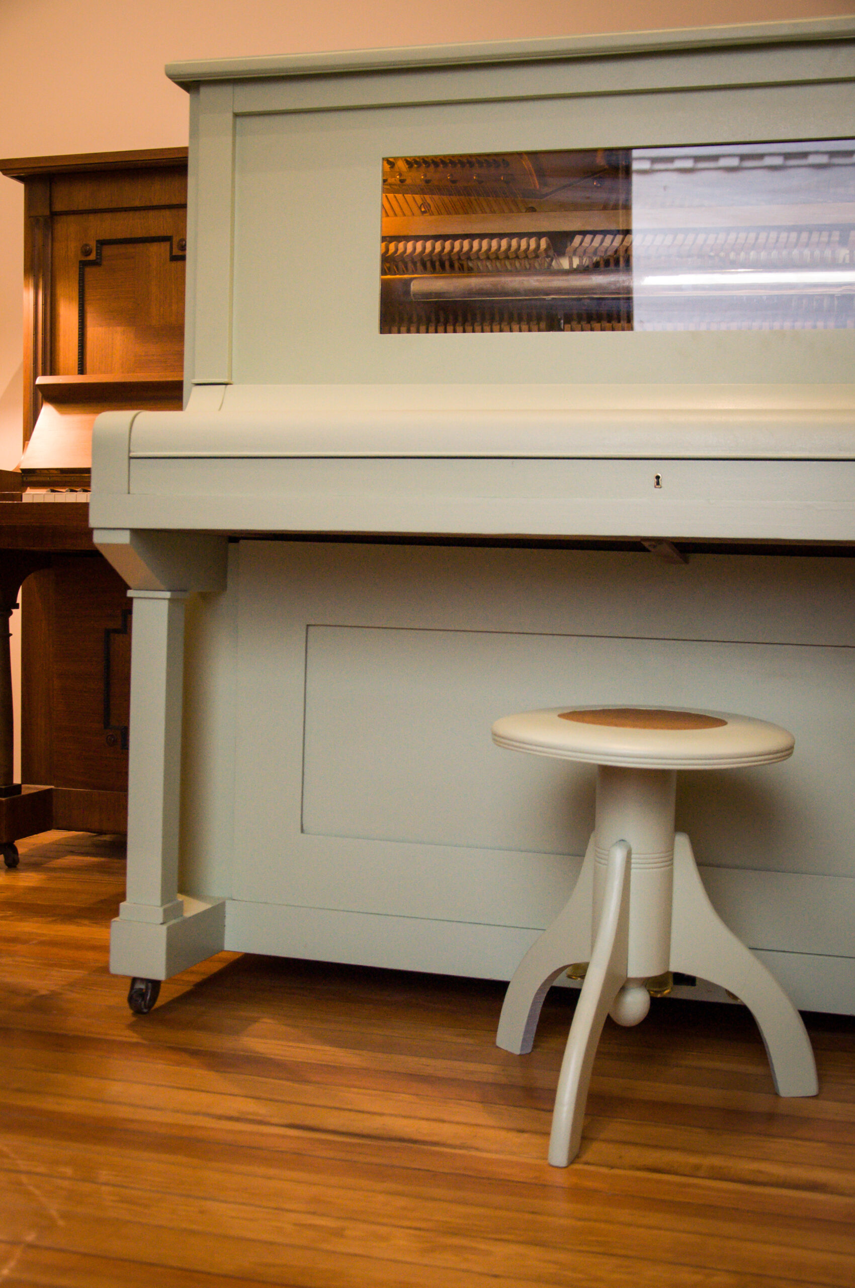 Karl Schultz piano gris