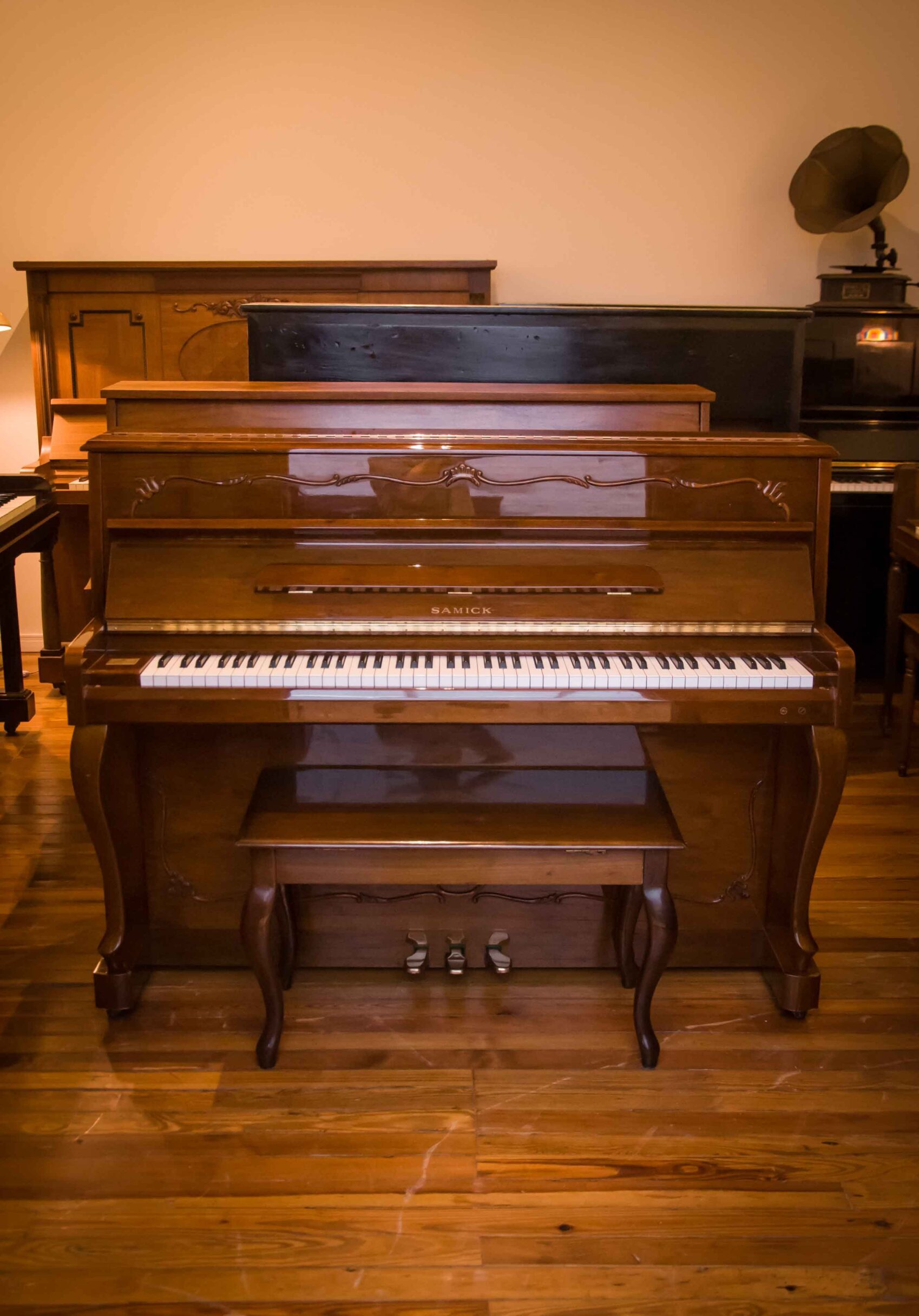 Samick SM-110 Piano