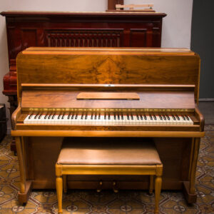 WILLIAM SQUIRE MINIPIANO (185)