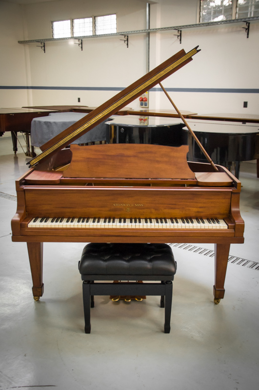 STEINWAY & SONS M-170 DE COLA (279)