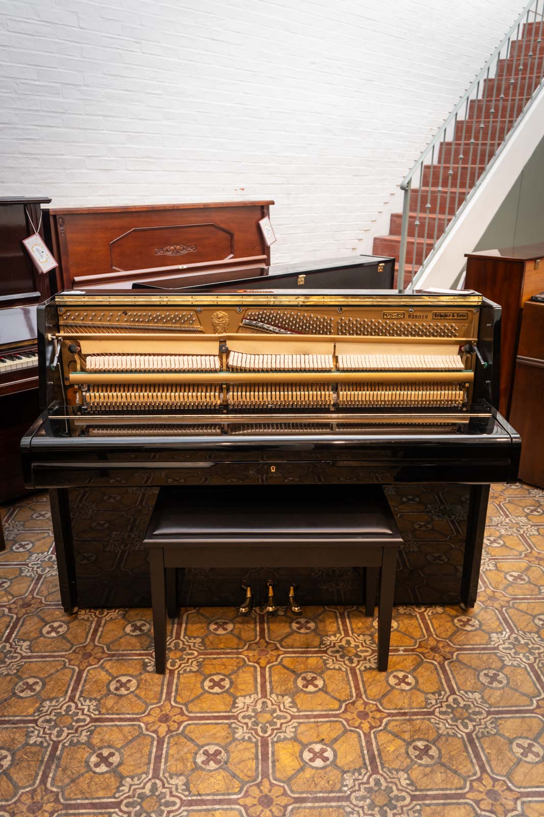SCHAFER AND SONS (343) - Imagen 7